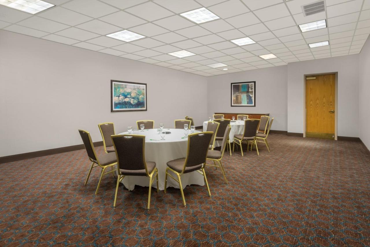 Envision Hotel & Conference Center Mansfield-Foxboro Eksteriør bilde